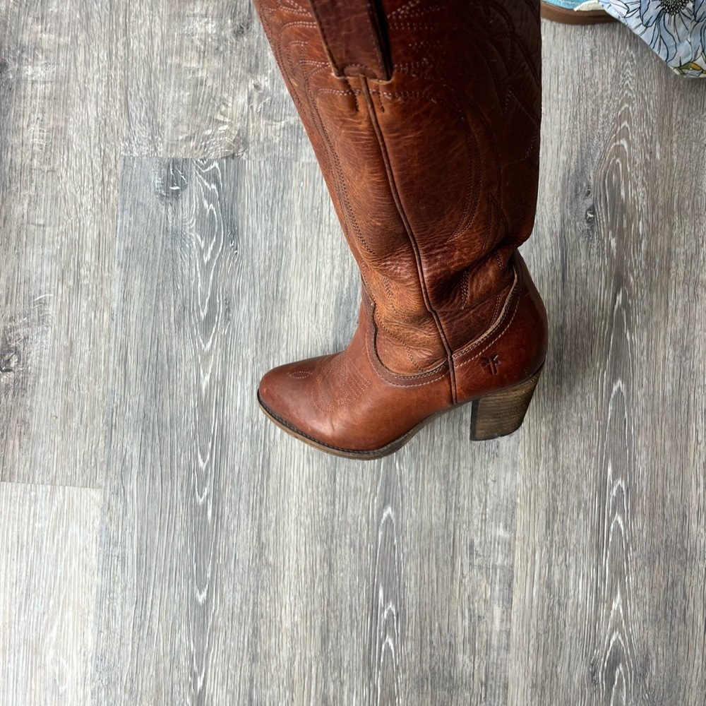 Frye Chestnut Brown Leather Western High-Heel Boots - Picture 7 of 11